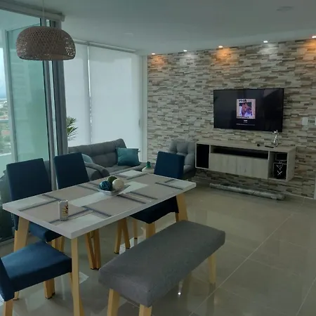 Hermoso Apartamento Ubicado En La Zona Norte A 5 Minutos Del Aeropuerto Y Del Centro Turistico. Rentar Por Mas De 30 Dias-